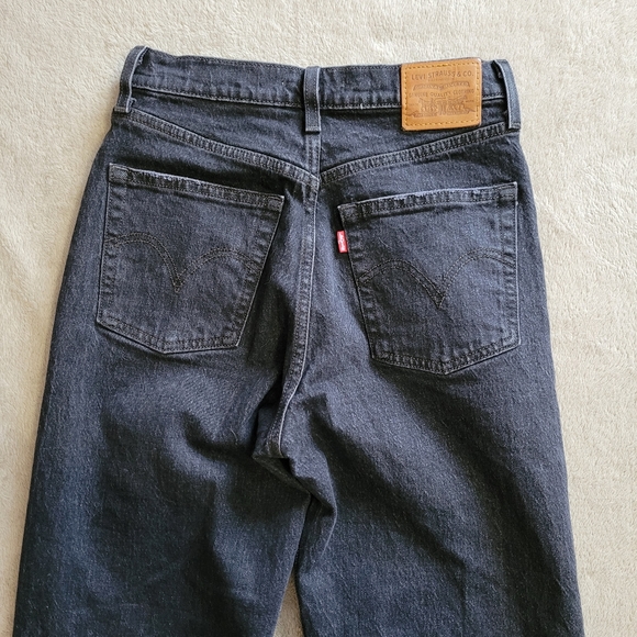 Levi's Ribcage Straight Feelin' Cagey Black size 27 - Picture 8 of 16